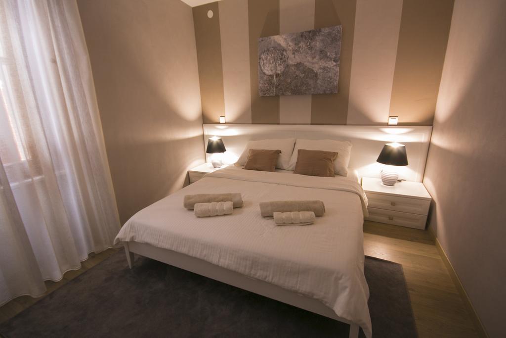 Apartmens Melisa ヴルサル エクステリア 写真