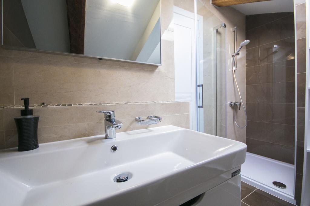 Apartmens Melisa ヴルサル エクステリア 写真
